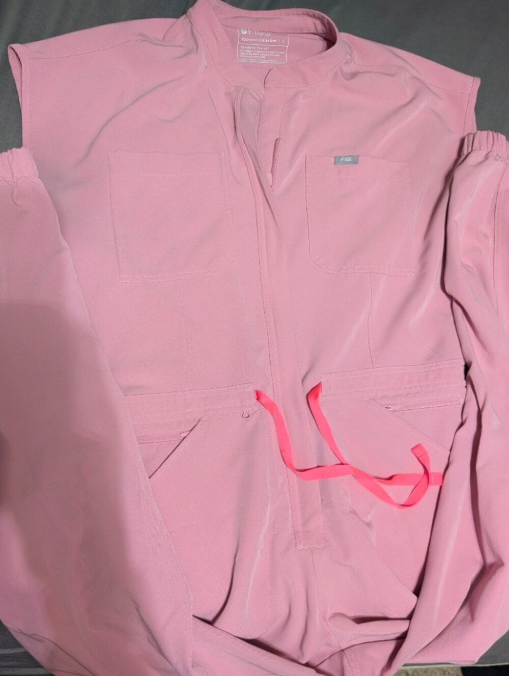 Figs Chalk Pink Scrub Jumpsuit L - Picture 2 of 5